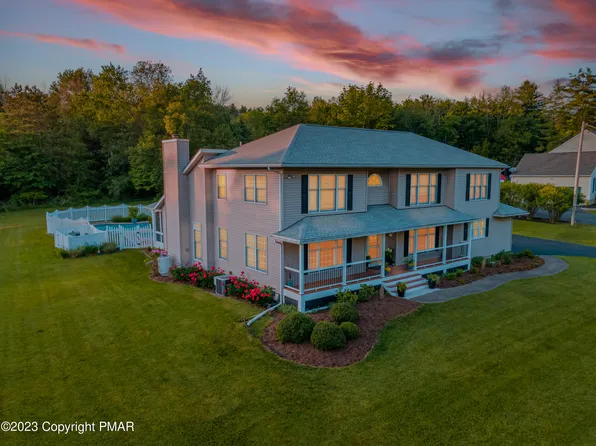 121 Stoneleigh Dr, East Stroudsburg, PA 18301