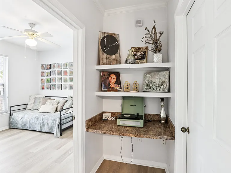 10125 Courtney Palms Blvd #201 — Photo 20