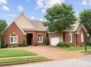 10200 Carnegie Club Dr, Collierville, TN 38017