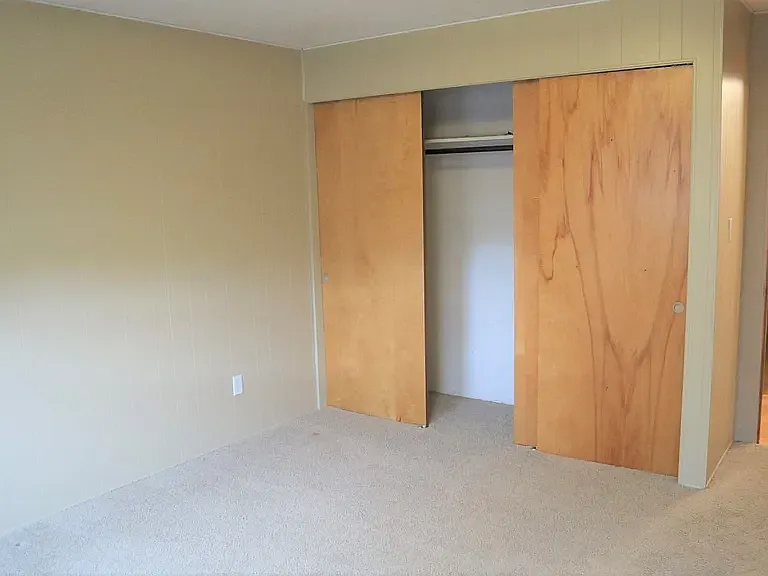 127 Crescent Dr — Photo 18