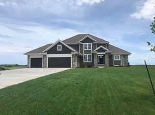 S87W17690 Edgewater Ct, Muskego, WI 53150