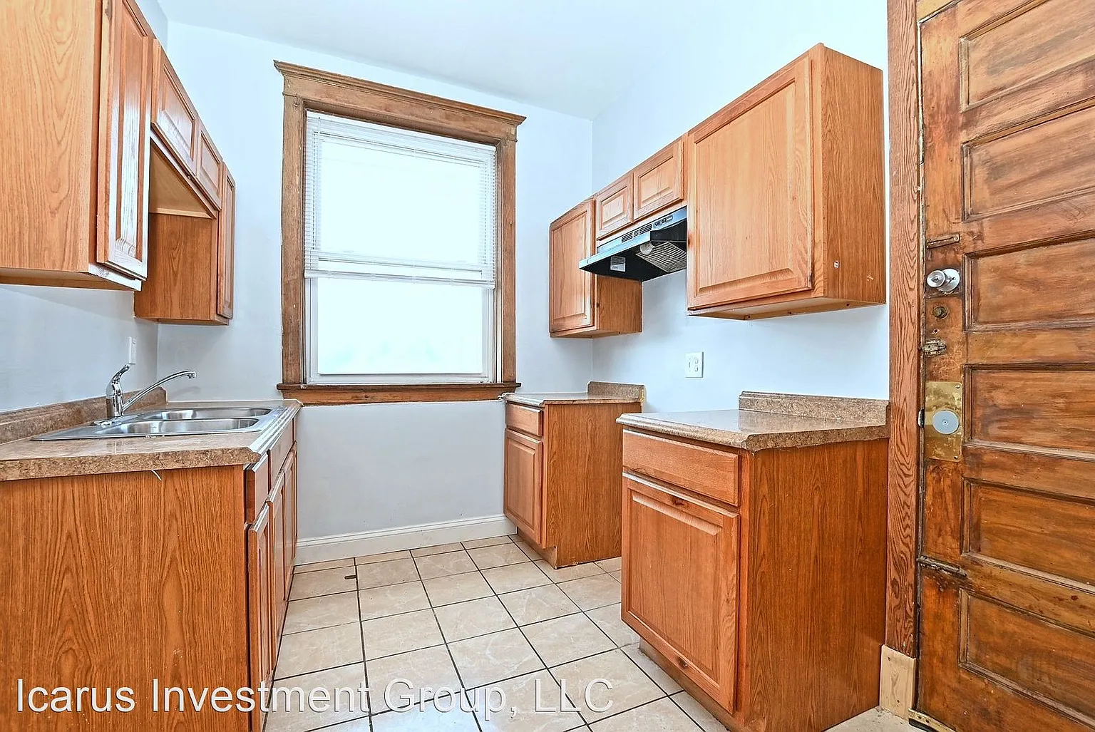 5042 S Champlain Ave APT 3 photo 1