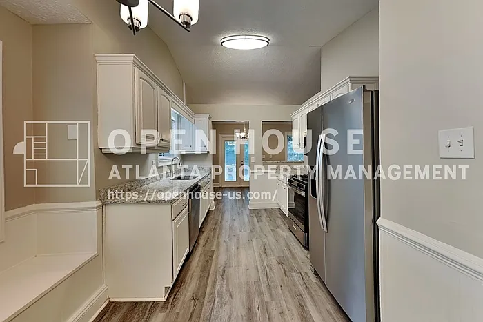 213 Brolley Woods Dr — Photo 6