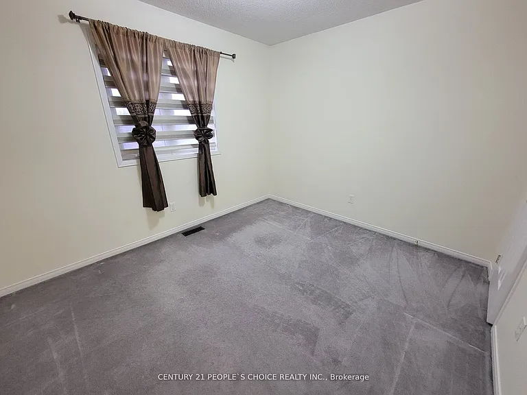 783 Millworks Cres — Photo 21
