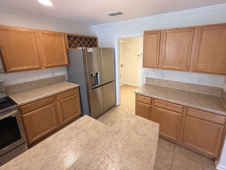 436 Bostwick Cir — Photo 13