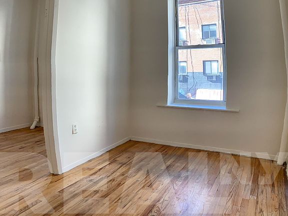 4th image of 132 Ludlow St APT 3