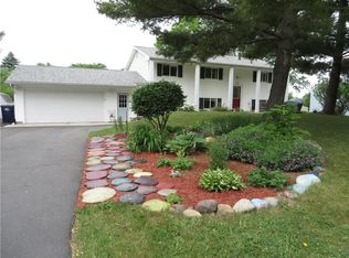 80 Apache Trl, Henrietta, NY 14467