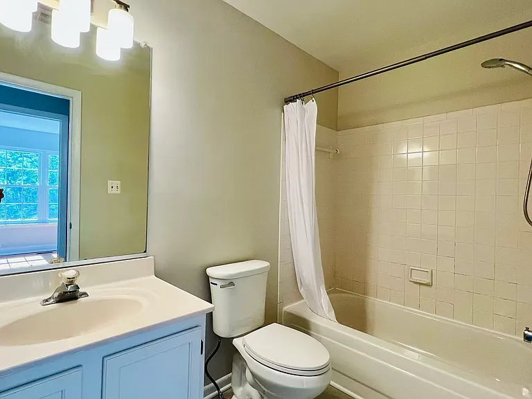 19046 Highstream Dr — Photo 10