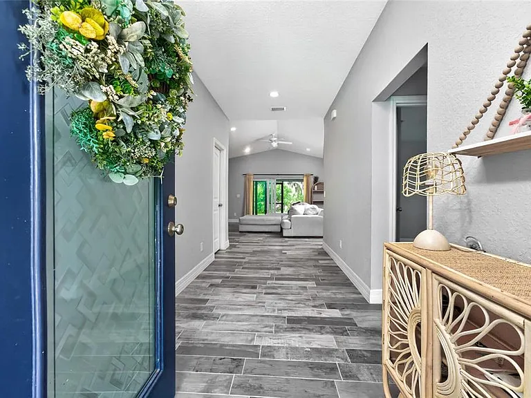 310 Albatross Rd — Photo 8