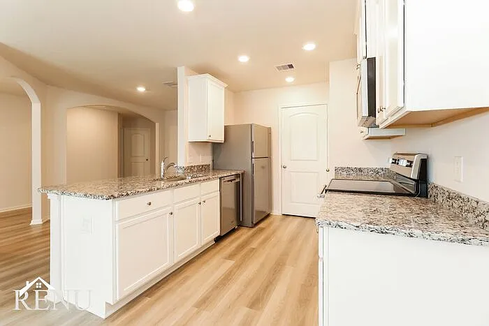 25382 Cypress Bend Dr — Photo 3