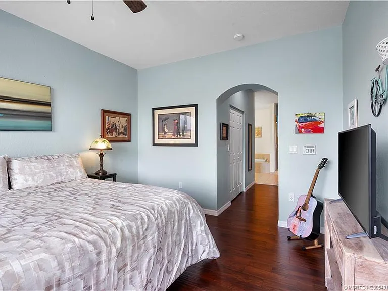 691 SW Glen Crest Way — Photo 19