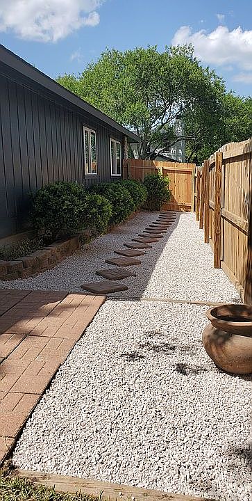 2nd image of 3207 Western Dr