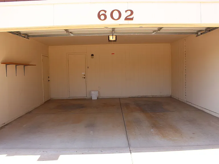 602 W Kilarea Ave — Photo 5