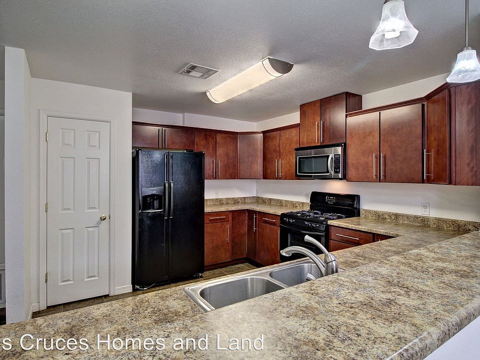 1st image of 4465 Valle Del Luz