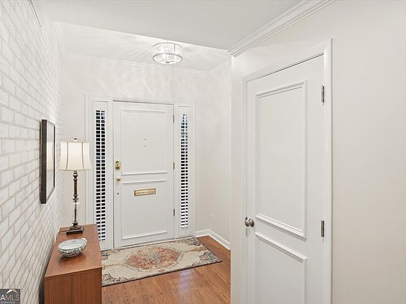 4th image of 4909 Rivoli Dr APT C