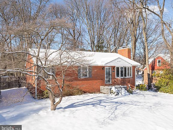 4th image of 215 Ditty Ct