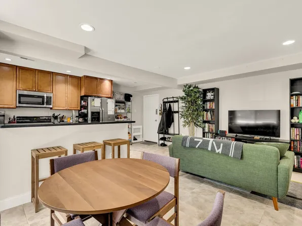 1384 Bryant St NE APT 102, Washington, DC 20018