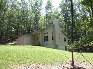 835 Davos Ln, Tafton, PA 18464