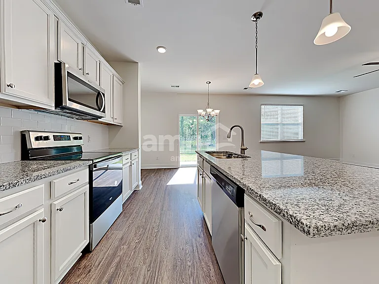 1842 Produce Ln — Photo 3