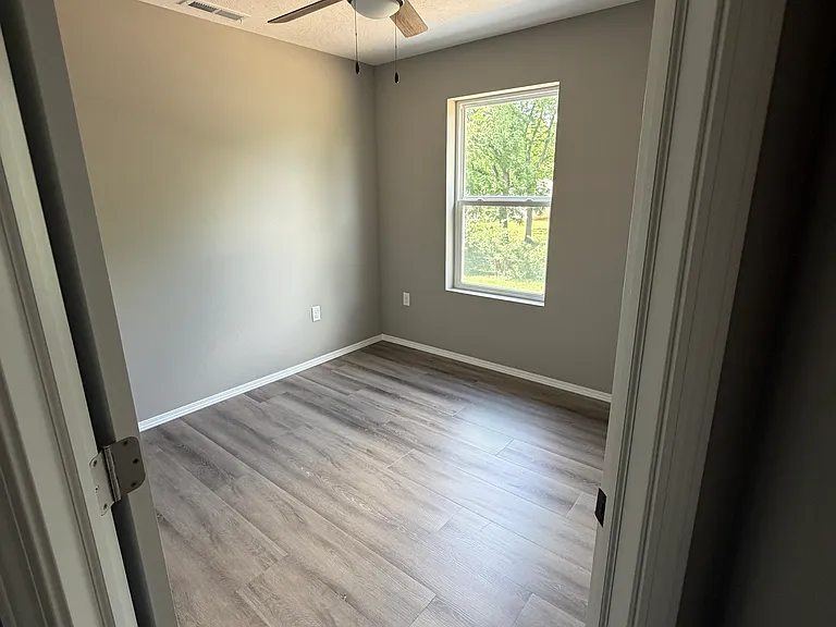 1639 W Belmont St #A — Photo 17
