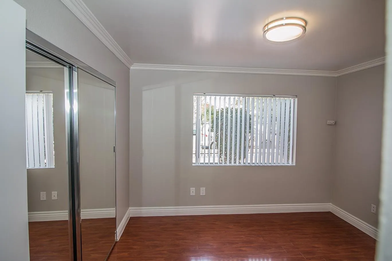 $3,000 / completely renovated 3BR+2BA+2parking, hardwood, Hollywood — Photo 2