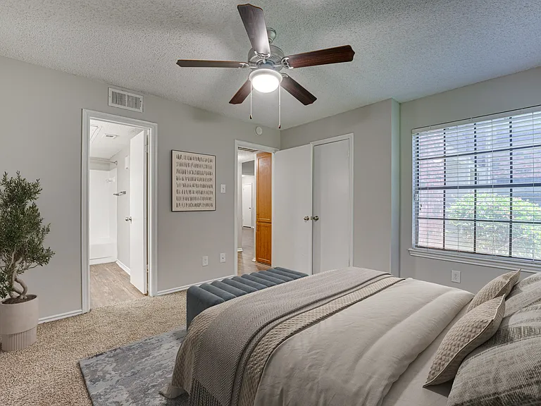 Timberglen Apartments — Photo 48