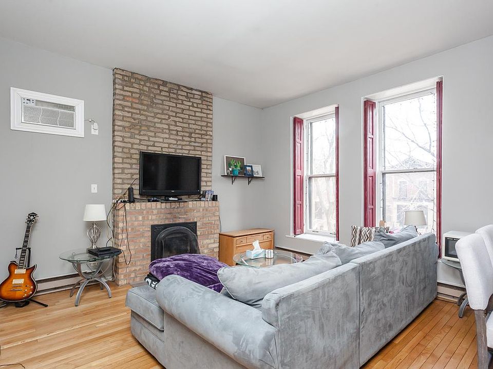 1st image of 2112 N Bissell St #2