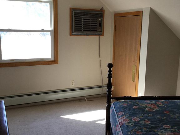 1st bedroom