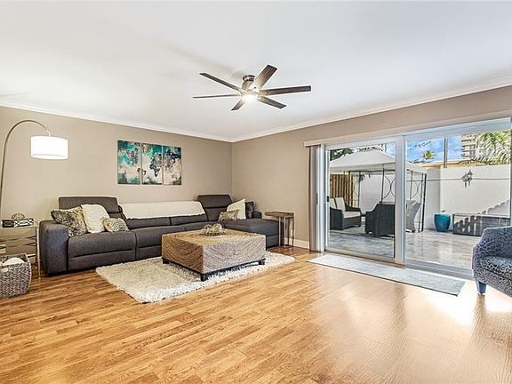 4th image of 801 SE 16th Court #14