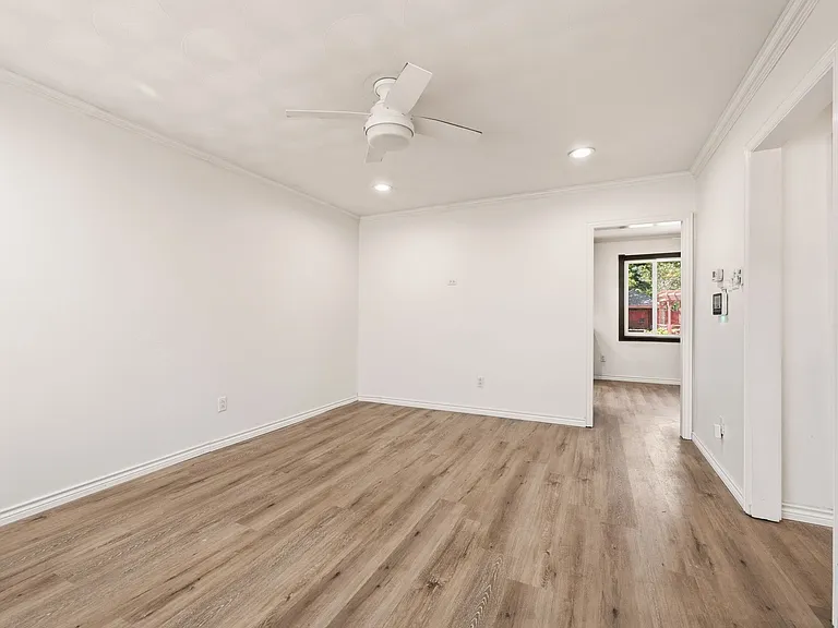 2417 Muret St — Photo 5