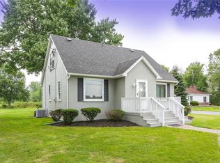 7287 Transit Rd, East Amherst, NY 14051