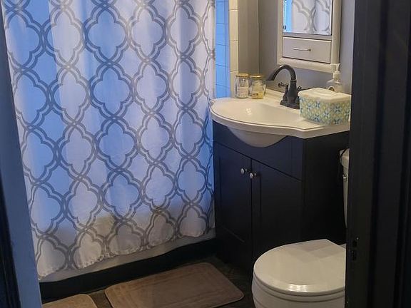 4th image of 5119 W Dakin St #2