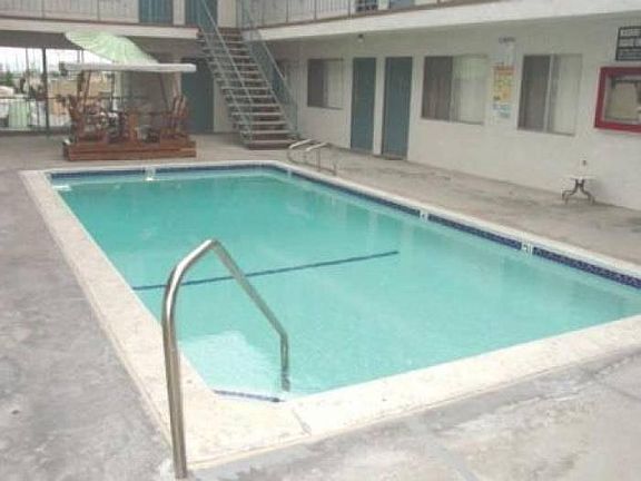 3rd image of 4783 W 133rd St APT 9