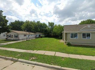 11020 Maxwell Ave, Warren, MI 48089