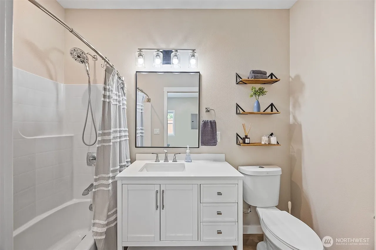 1 bed, 440 sqft, $2,000 — Photo 4