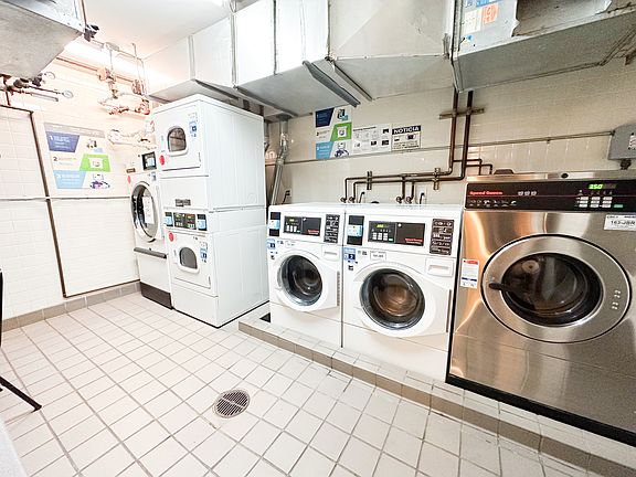 3rd image of 1760 2nd Ave APT 18A