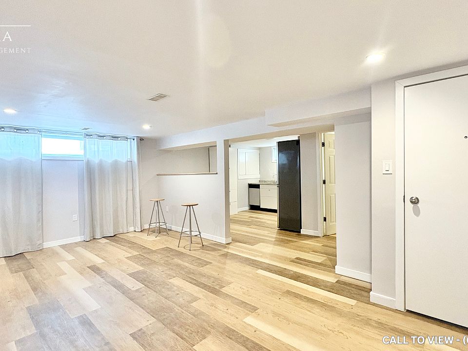 1st image of 2082 Featherston Dr #2