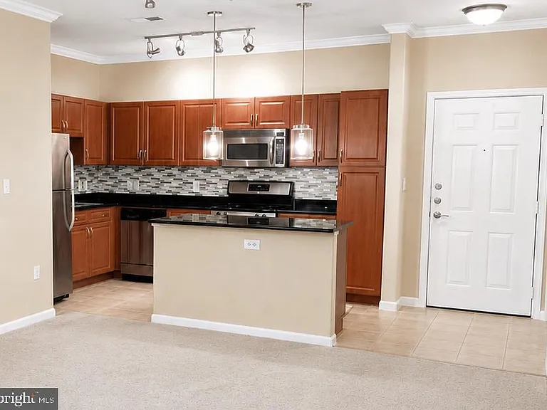 12921 Centre Park Cir #301 — Photo 9