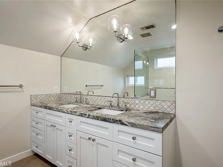 3404 Hightide Dr — Photo 27