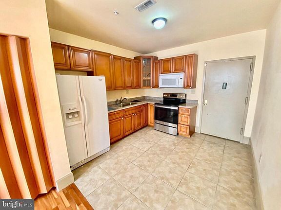 5th image of 510 Washington Ave #2D