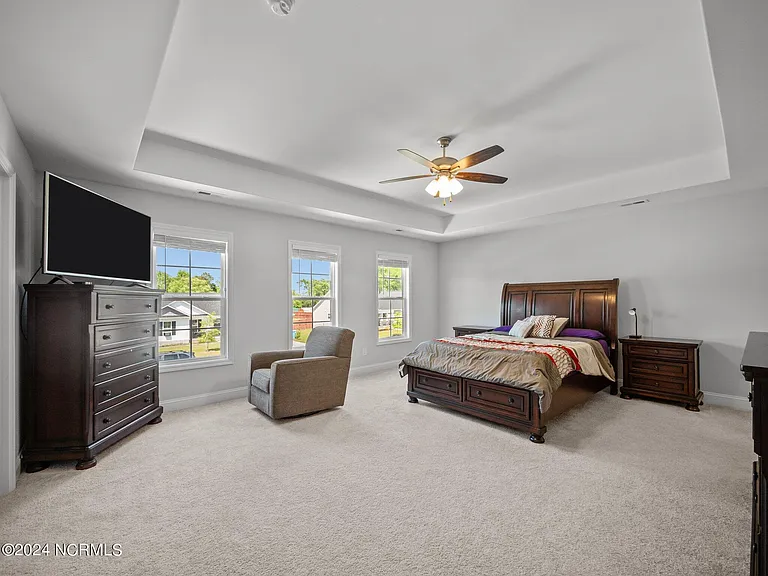 516 Poults Dr — Photo 12