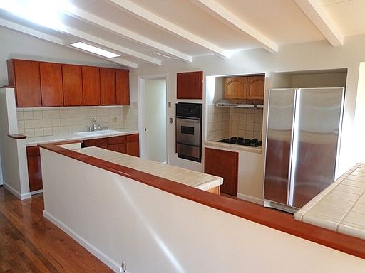4th image of 18735 Loree Ave