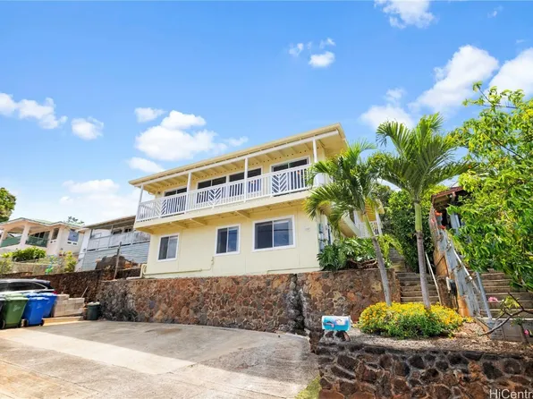 1203 Ukana St, Honolulu, HI 96818