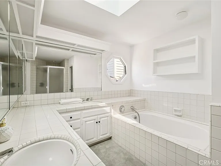 1214 E Balboa Blvd — Photo 21