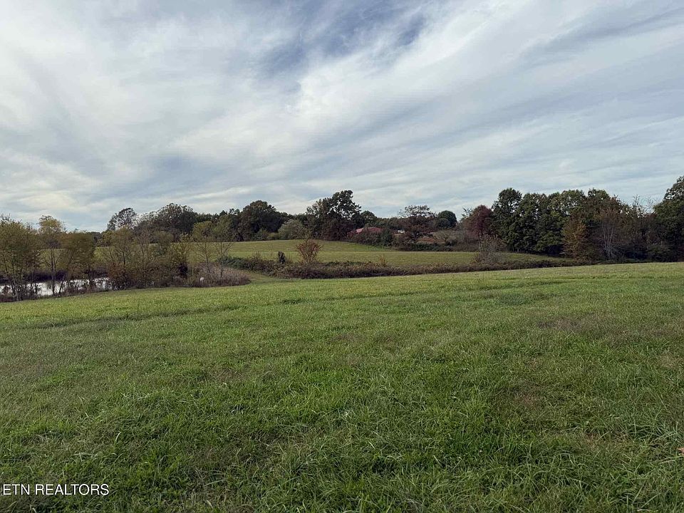 2nd image of 1099 Bicknell Rd