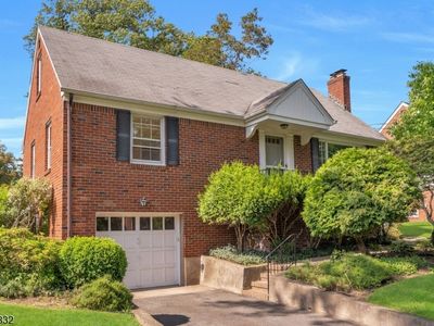 33 Ravine Dr West, Hawthorne, NJ, 07506