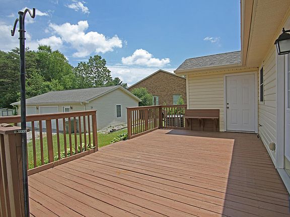 5th image of 1060 Kesler Mill Rd