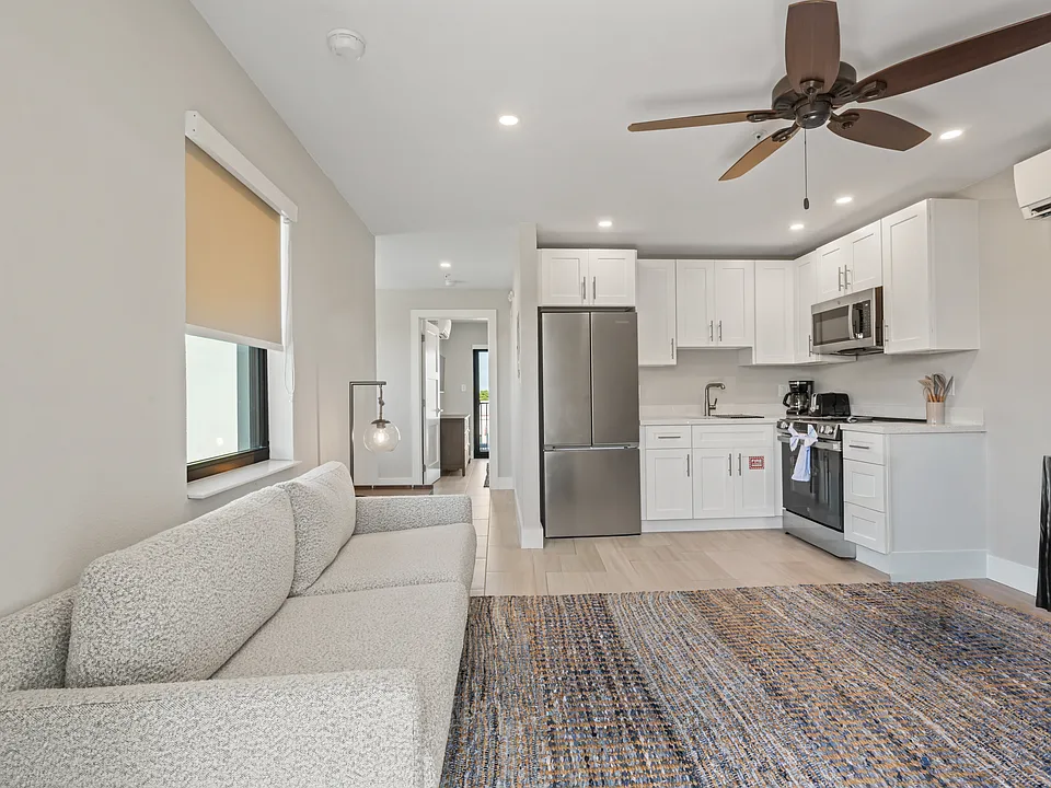 1812 Flagler Ave #5