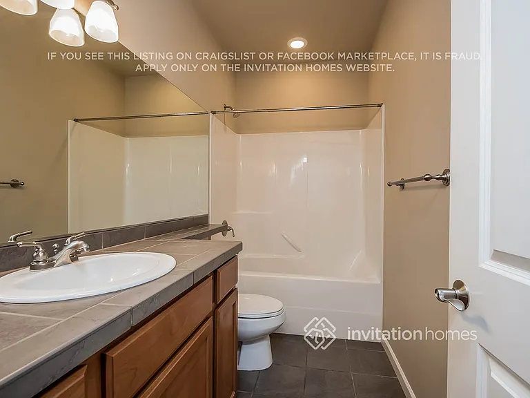 5904 NE 4th Pl — Photo 15