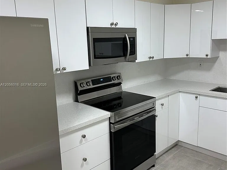 10090 NW 80th Ct #1421 — Photo 1
